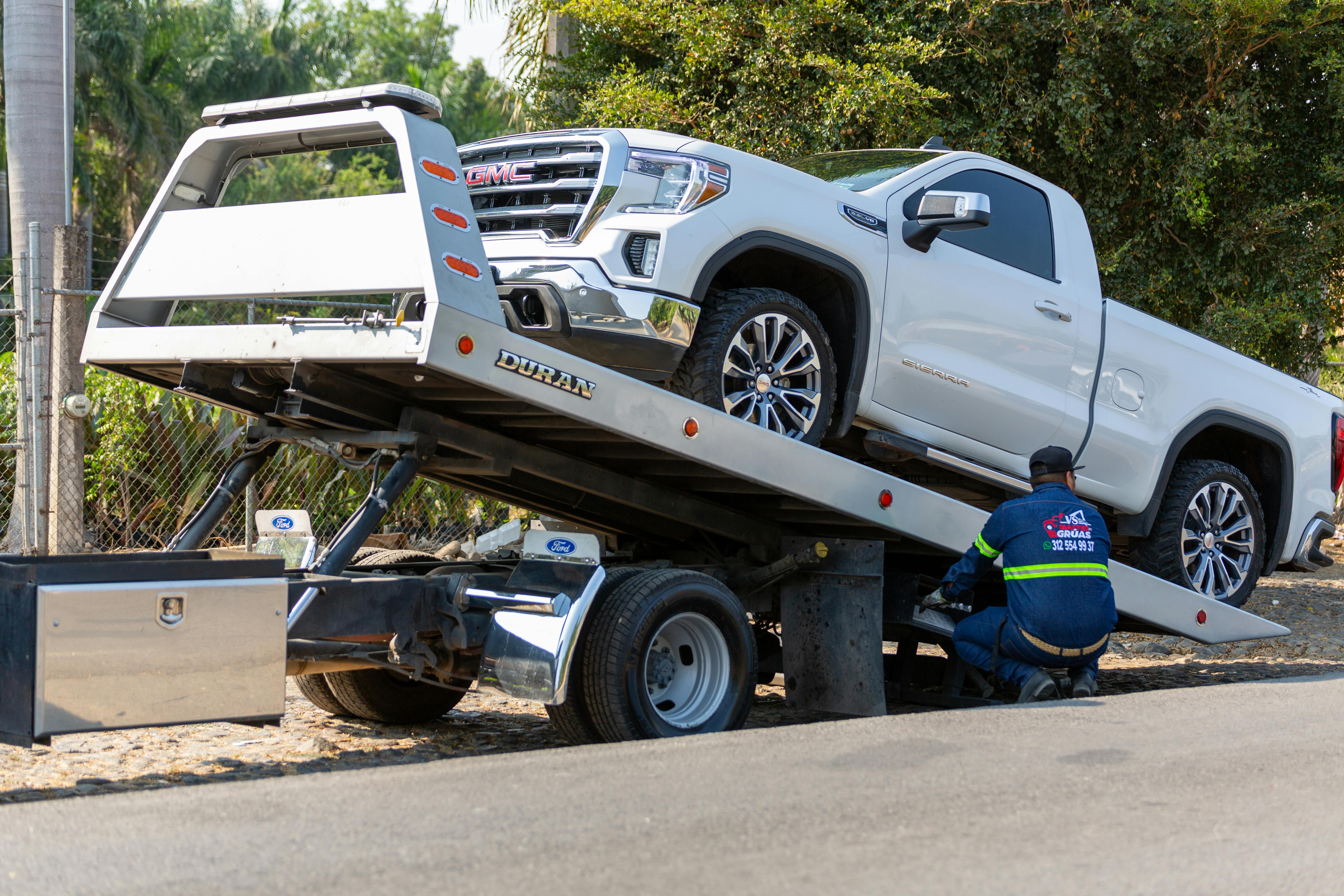KeliaТech professional tow truck